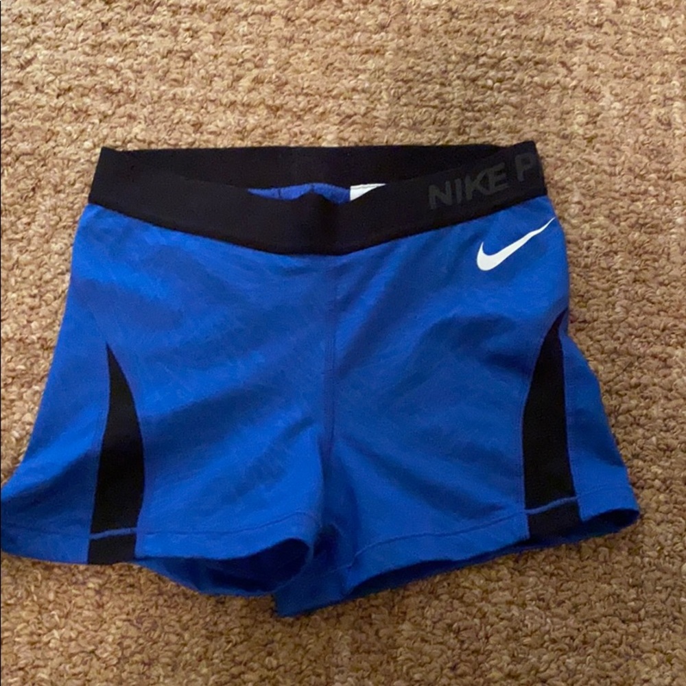 Nike pro women’s compression shorts